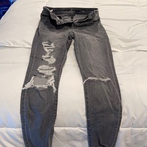 High waisted stretchy jeans